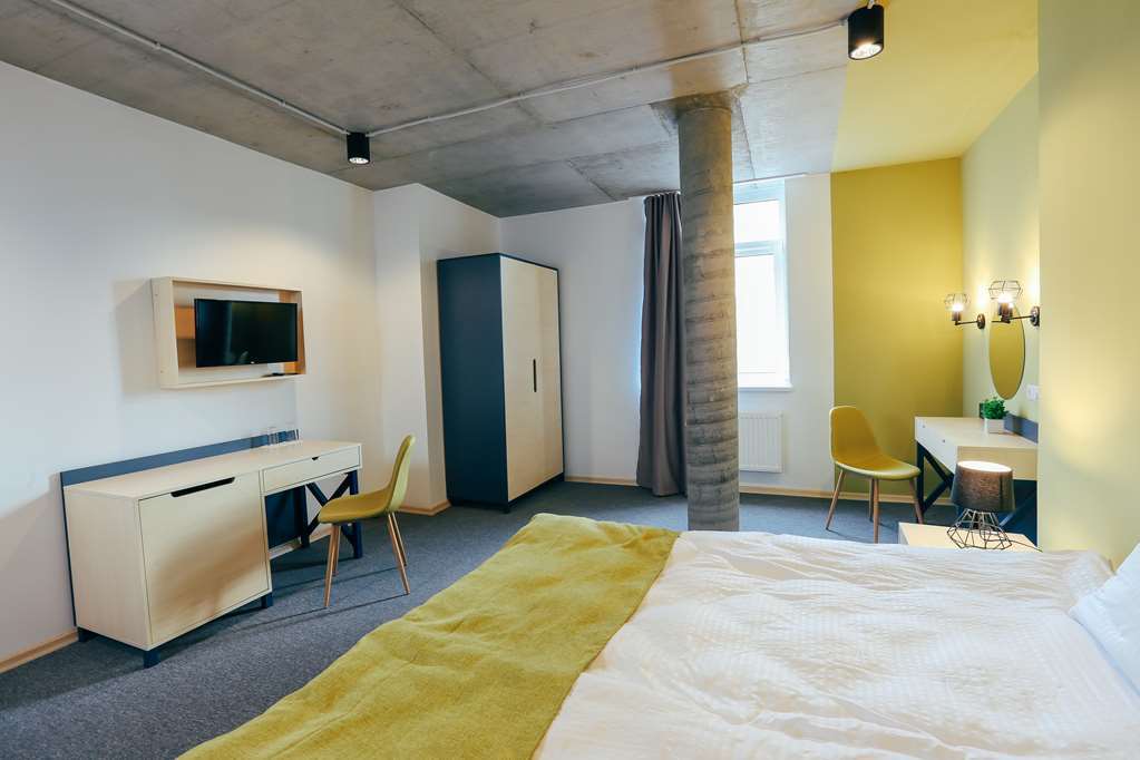 Jam Hotel Hnatyuka Lviv Bilik gambar