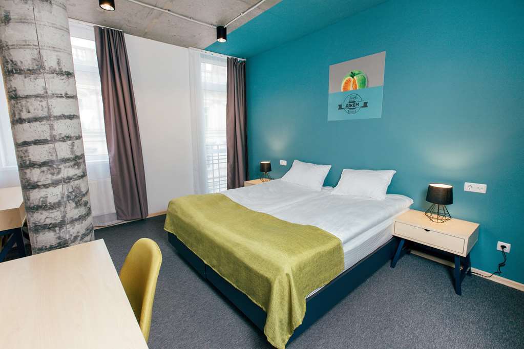 Jam Hotel Hnatyuka Lviv Bilik gambar